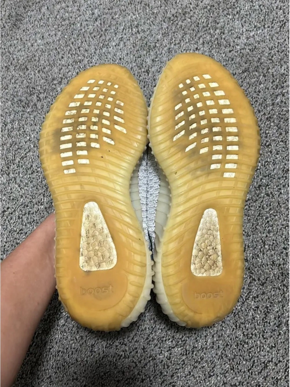 Yeezy Boost - Picture 2 of 5